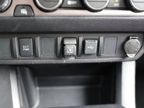 Used 2021 Toyota Tacoma SR5 image 30