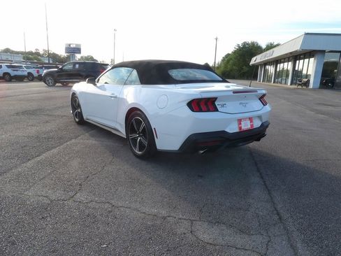 Used 2025 Ford Mustang Premium RWD image 7