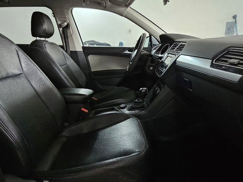Used 2018 Volkswagen Tiguan S w/ 3rd Row Seat Package AWD/4WD image 15