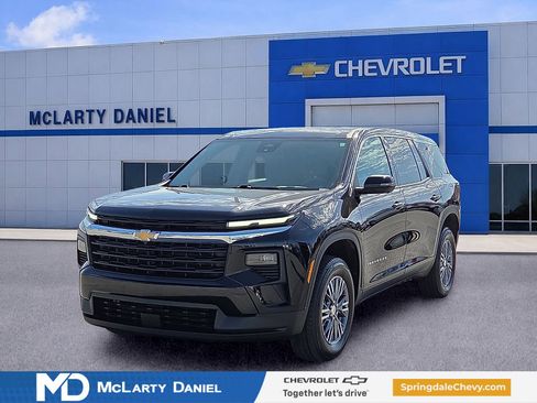 Certified 2024 Chevrolet Traverse LS FWD image 2