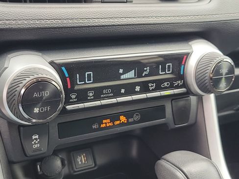 Used 2024 Toyota RAV4 AWD Hybrid image 26