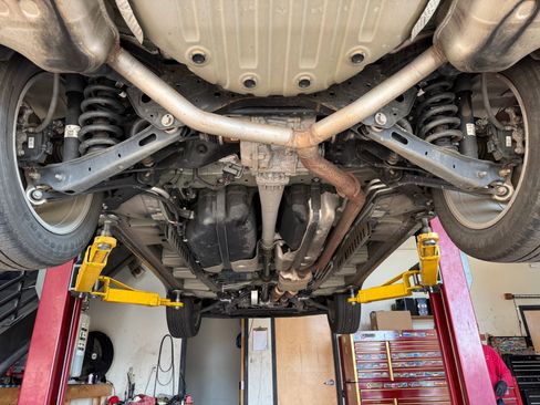 Used 2020 Chevrolet Traverse Premier image 35