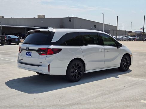 New 2026 Honda Odyssey Sport-L image 3