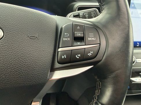 Used 2020 Ford Explorer Platinum w/ Premium Technology Package image 31