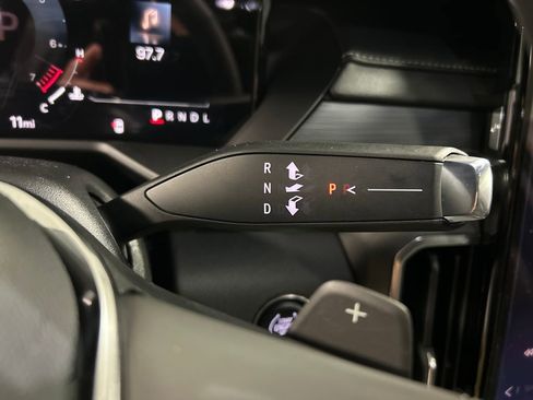 Used 2025 GMC Acadia Elevation image 20