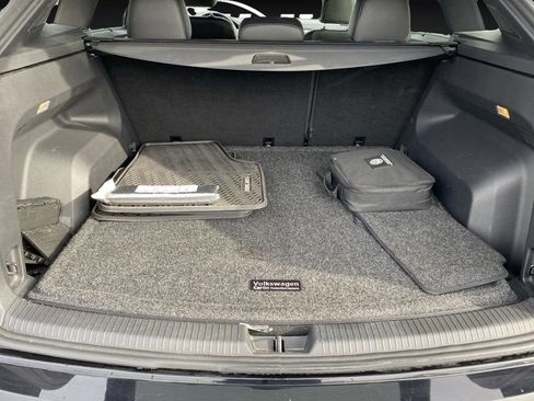 Used 2021 Volkswagen Atlas Cross Sport SEL Premium image 16