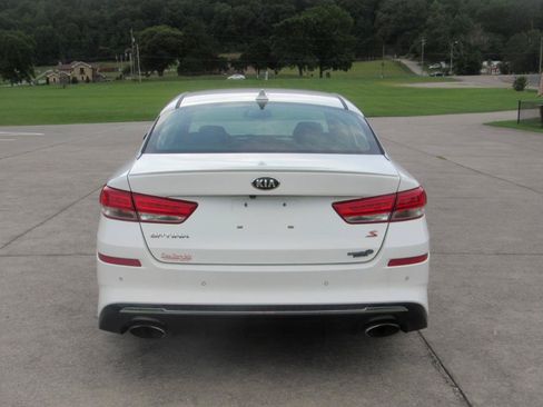 Used 2019 Kia Optima S FWD image 9