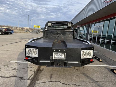 Used 2019 Ford F550 4x4 Regular Cab Super Duty w/ XL Value Package image 6