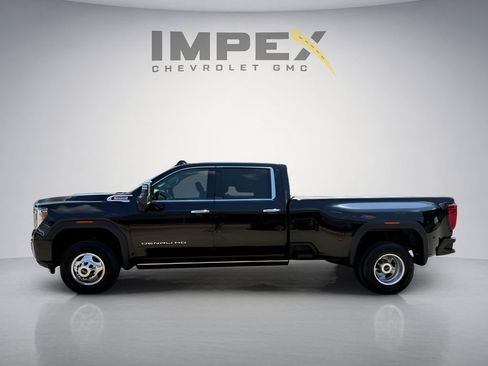 Used 2022 GMC Sierra 3500 Denali w/ Denali Ultimate Package AWD/4WD image 2