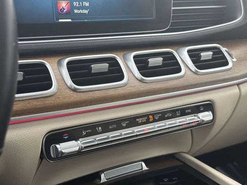 Used 2021 Mercedes-Benz GLE 350 4MATIC image 18