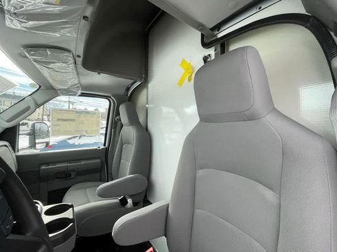 New 2024 Ford E-450 and Econoline 450 Super Duty w/ Power Windows & Locks Group image 14