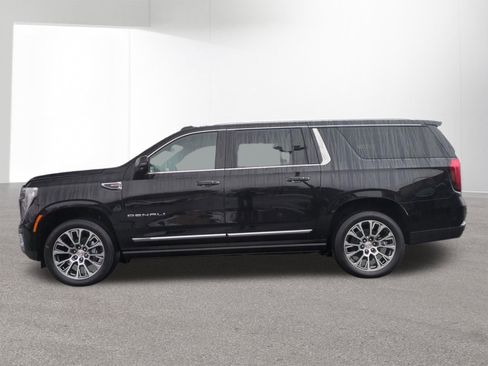 New 2026 GMC Yukon XL Denali w/ Sun & Power Step Package AWD/4WD image 8