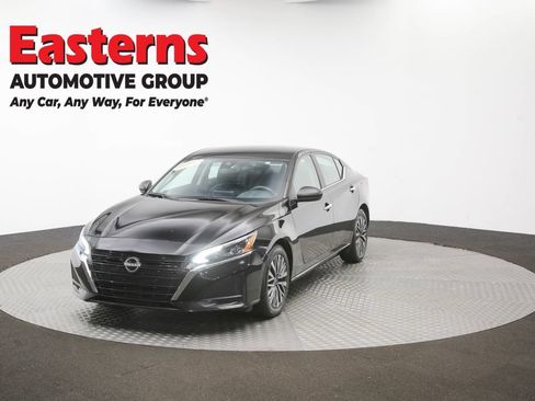 Used 2025 Nissan Altima 2.5 SV FWD image 50