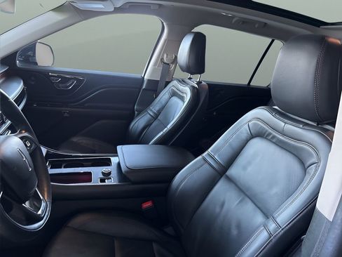 Used 2024 Lincoln Aviator Reserve AWD/4WD image 8