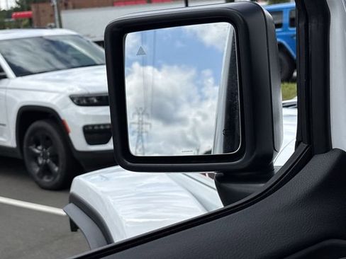 New 2025 Jeep Wrangler Rubicon AWD/4WD image 18