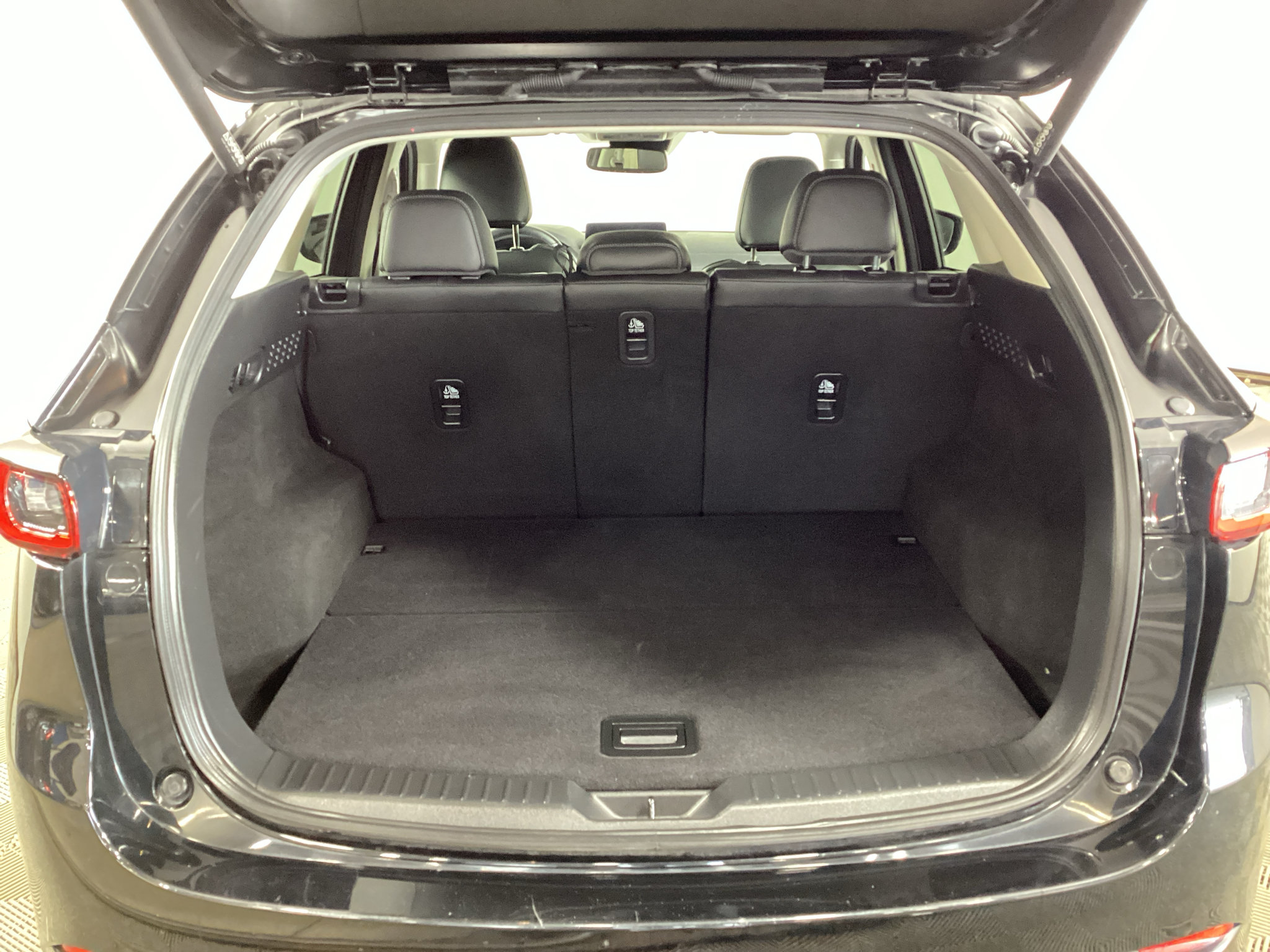 Used 2025 MAZDA CX-5 AWD 2.5 S w/ Preferred Package image 13