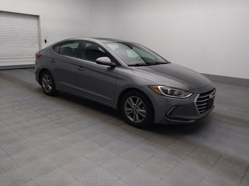 Used 2018 Hyundai Elantra Value Edition FWD image 11