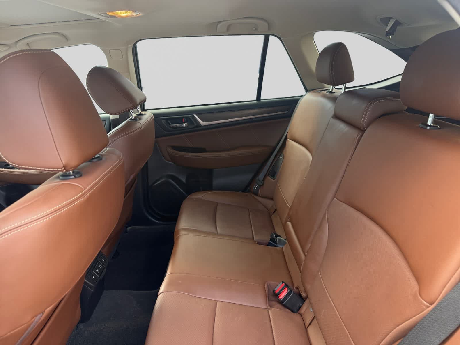 Used 2019 Subaru Outback 2.5i Touring AWD/4WD image 17