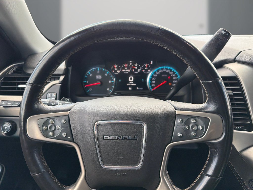 Used 2019 GMC Yukon Denali w/ Denali Ultimate Package AWD/4WD image 21