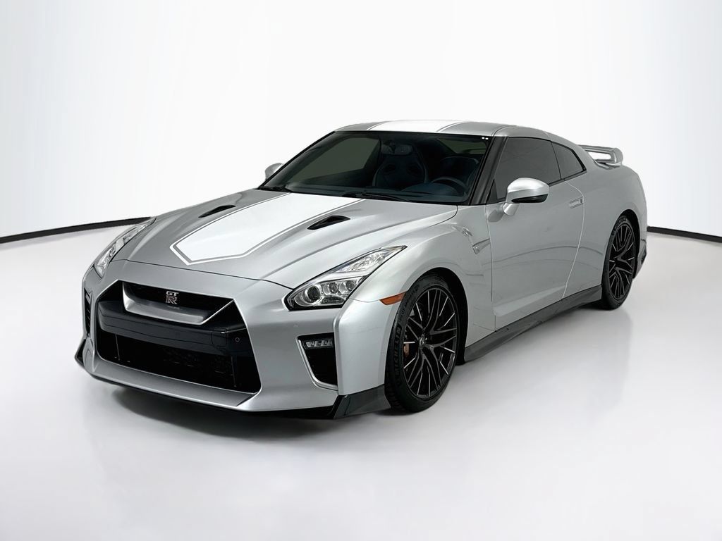 Used 2020 Nissan GT-R Premium AWD/4WD image 1