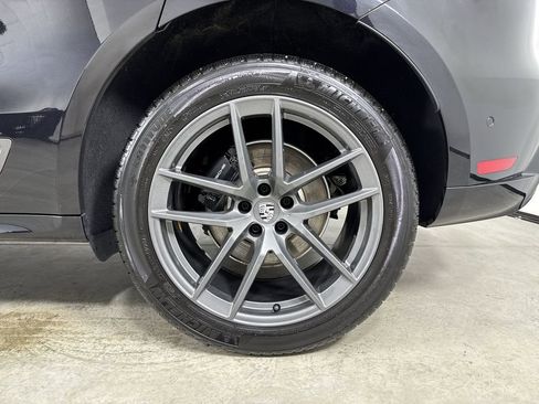 Certified 2026 Porsche Macan Turbo AWD/4WD image 14