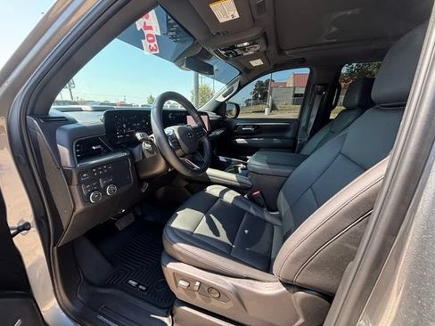 Used 2026 Chevrolet Tahoe Z71 w/ Comfort Package AWD/4WD image 11