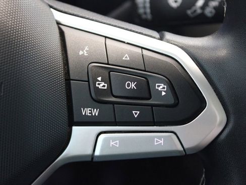 Used 2022 Volkswagen Tiguan SE w/ Panoramic Sunroof Package AWD/4WD image 22