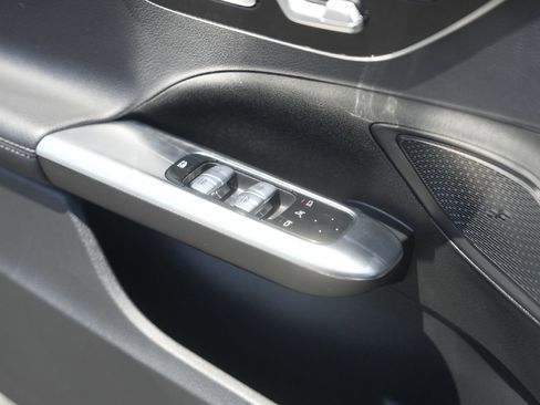 Used 2024 Mercedes-Benz C 300 4MATIC Sedan image 20