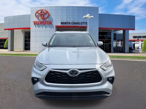 Used 2019 Toyota Highlander Plus image 3