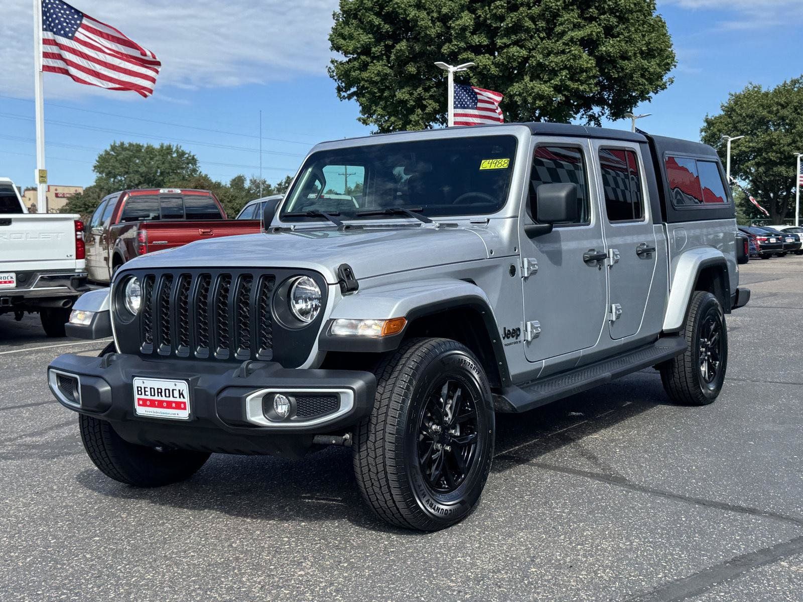 Used 2023 Jeep Gladiator Sport AWD/4WD image 3