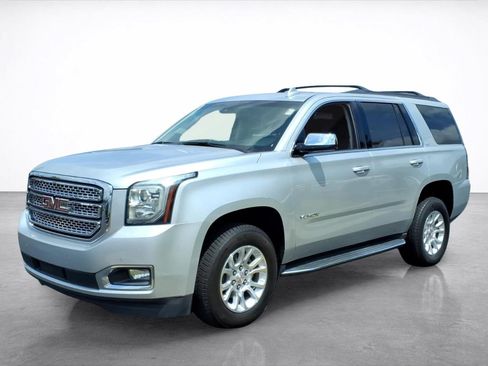 Certified 2017 GMC Yukon SLT AWD/4WD image 1