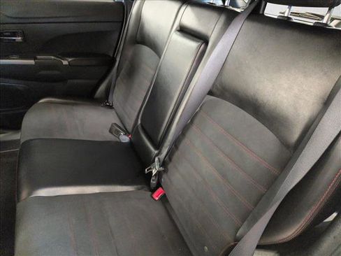 Used 2025 Mitsubishi Outlander Sport AWD image 17