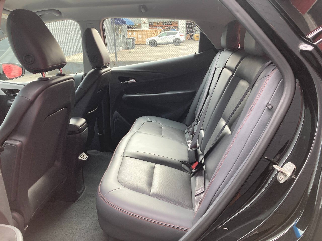 Used 2017 Chevrolet Bolt Premier w/ Driver Confidence II Package FWD image 12