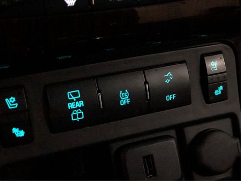 Used 2017 Chevrolet Traverse Premier AWD/4WD image 31