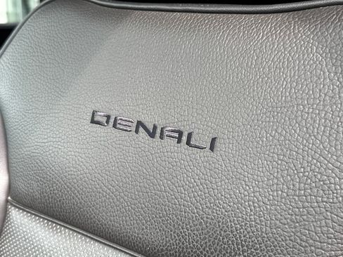Certified 2021 GMC Yukon Denali w/ Denali Ultimate Package AWD/4WD image 14