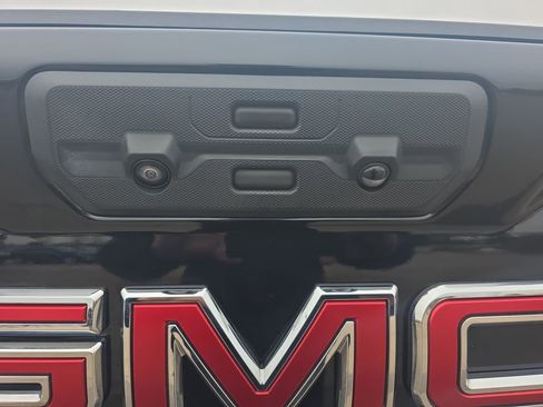 Used 2024 GMC Sierra 2500 Denali w/ Denali Reserve Package image 13