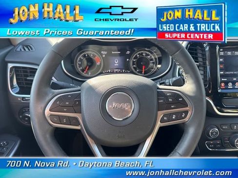 Used 2022 Jeep Cherokee Limited image 27