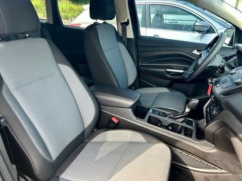 Used 2017 Ford Escape SE AWD/4WD image 9