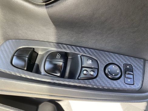 Used 2025 Nissan Sentra S FWD image 24
