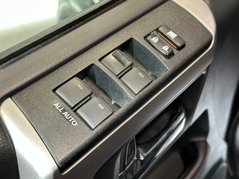 Used 2022 Toyota 4Runner SR5 Premium image 11