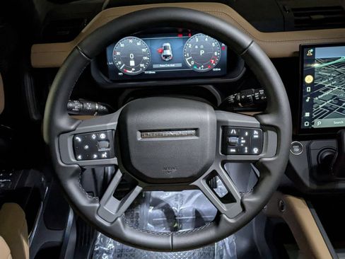 New 2026 Land Rover Defender 110 X-Dynamic SE AWD/4WD image 17