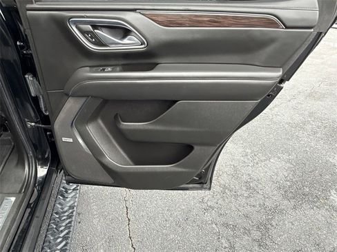 Used 2021 Chevrolet Tahoe Z71 w/ Rear Media and Nav Package image 17