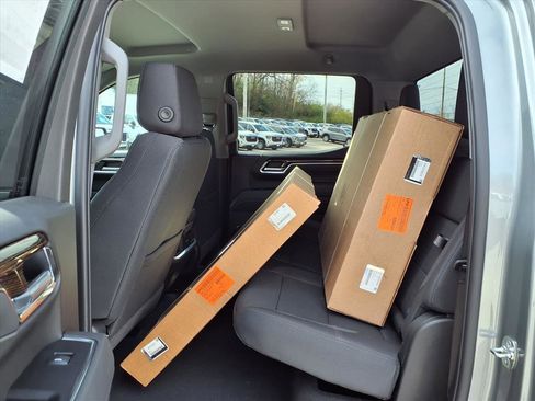 New 2026 GMC Sierra 1500 Elevation image 16