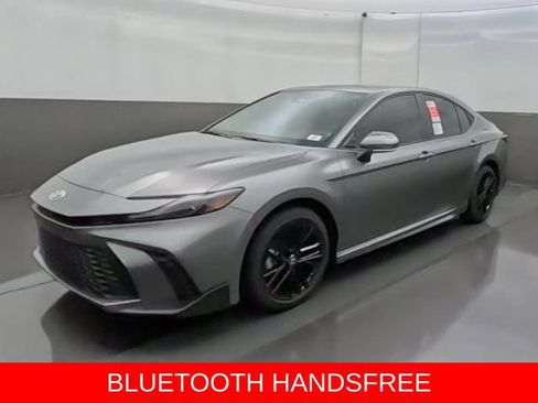 New 2026 Toyota Camry SE w/ Convenience Package FWD image 3