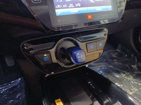 Used 2020 Toyota Prius Limited image 18