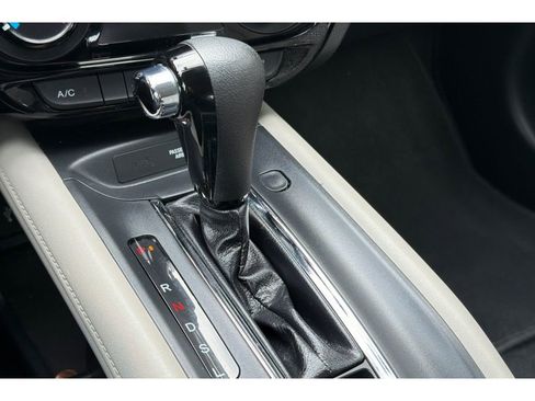 Used 2018 Honda HR-V LX image 23