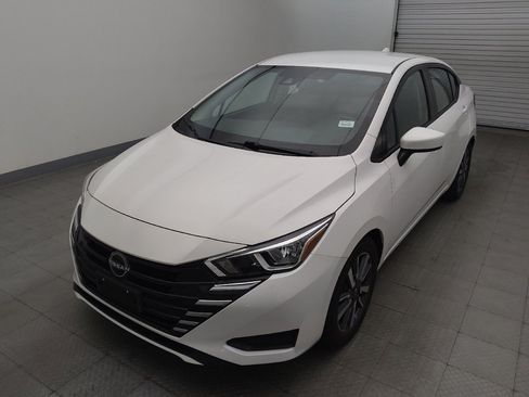 Used 2024 Nissan Versa SV FWD image 15