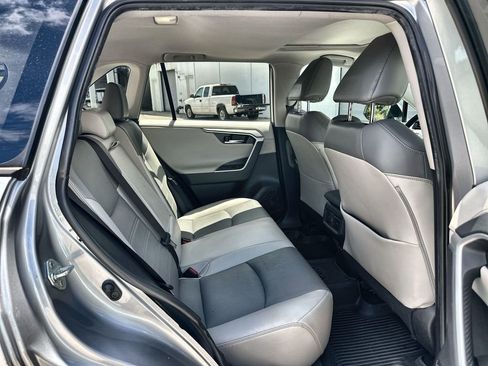 Used 2022 Toyota RAV4 Limited AWD/4WD image 27