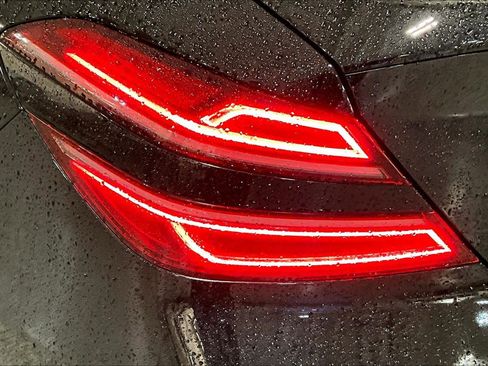 Used 2022 Genesis G70 2.0T w/ Prestige Package image 31