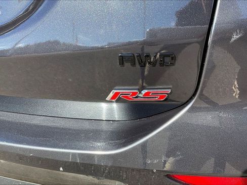 Used 2022 Chevrolet Equinox RS w/ Infotainment Package image 8